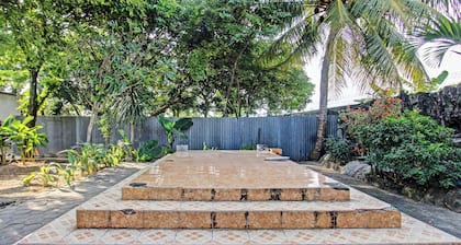 Hotel O Losmen Tjabe Merah Near Alfamart Bintaro