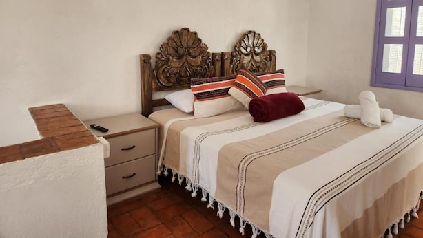 Basic Apartment | Free WiFi, bed sheets - The Bersal House (San Miguel de Allende)