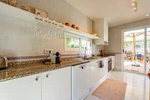 Fridge, microwave, oven, dishwasher - VILLA CAN POP DES TRENC by PriorityVillas (Sa Rapita)