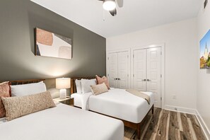 4 dormitorios, tabla de planchar con plancha, wifi y ropa de cama