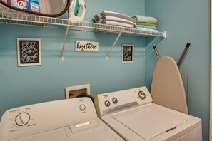 Interior - Private Pool: Family Home in Southern Dunes (Haines City)