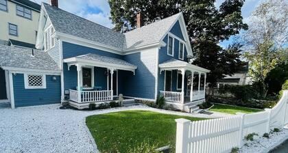 The Secret Mermaid in downtown Mystic! Beautiful & just remodeled!