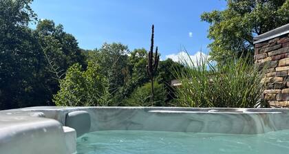 Ultimate Adults-Only Romantic Hideaway | Seclusion, Hot Tub & Views