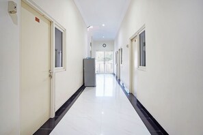 Lobby - Hotel O Ruby Homestay Syariah (Surabaya)