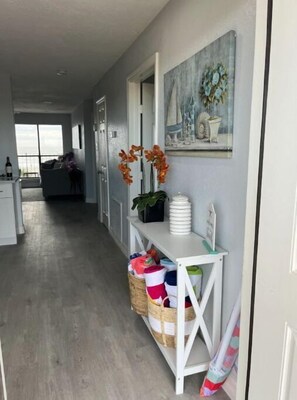 Interior - Captains Cove Seaside Relax on 7600 Seawall blvd (Galveston)