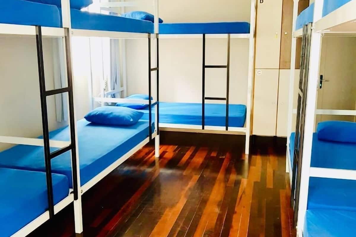 Gemeinsamer Basic-Schlafsaal, 1 Schlafzimmer