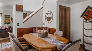 Dining - Bachman Village #9 - Private backyard and steps to skiing!, Family-friendly home with backyard - gre... (Telluride)