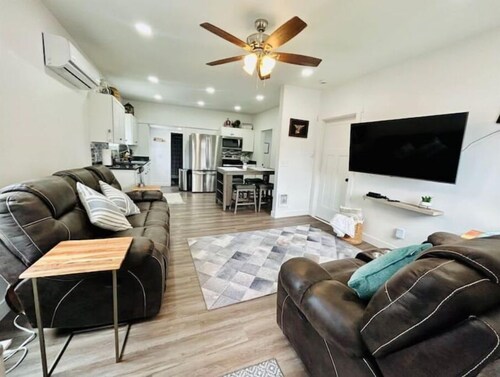 Modern Central Blackfoot Living