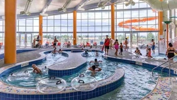 室外泳池、暖水池