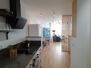 Køleskab, mikrobølgeovn, ovn, opvaskemaskine