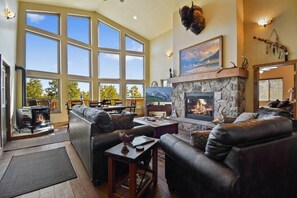 TV, fireplace, DVD player, ping pong - Native Retreat Cabin (Summit County)