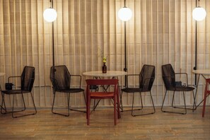 Breakfast, lunch, dinner served; local cuisine  - Cytrico Hotel Laureles Estadio (Medellín)