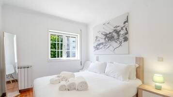 3 bedrooms, desk, iron/ironing board, WiFi