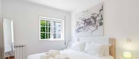 3 室のベッドルーム、アイロン / アイロン台、インターネット、ベッドシーツ