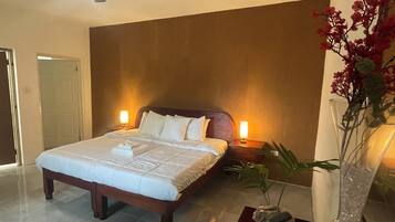 1 bedroom, desk, iron/ironing board, free WiFi