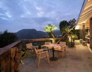 Outdoor dining - Terraço na Barra Para Confraternização (Barra da Tijuca Rio de Janeiro)