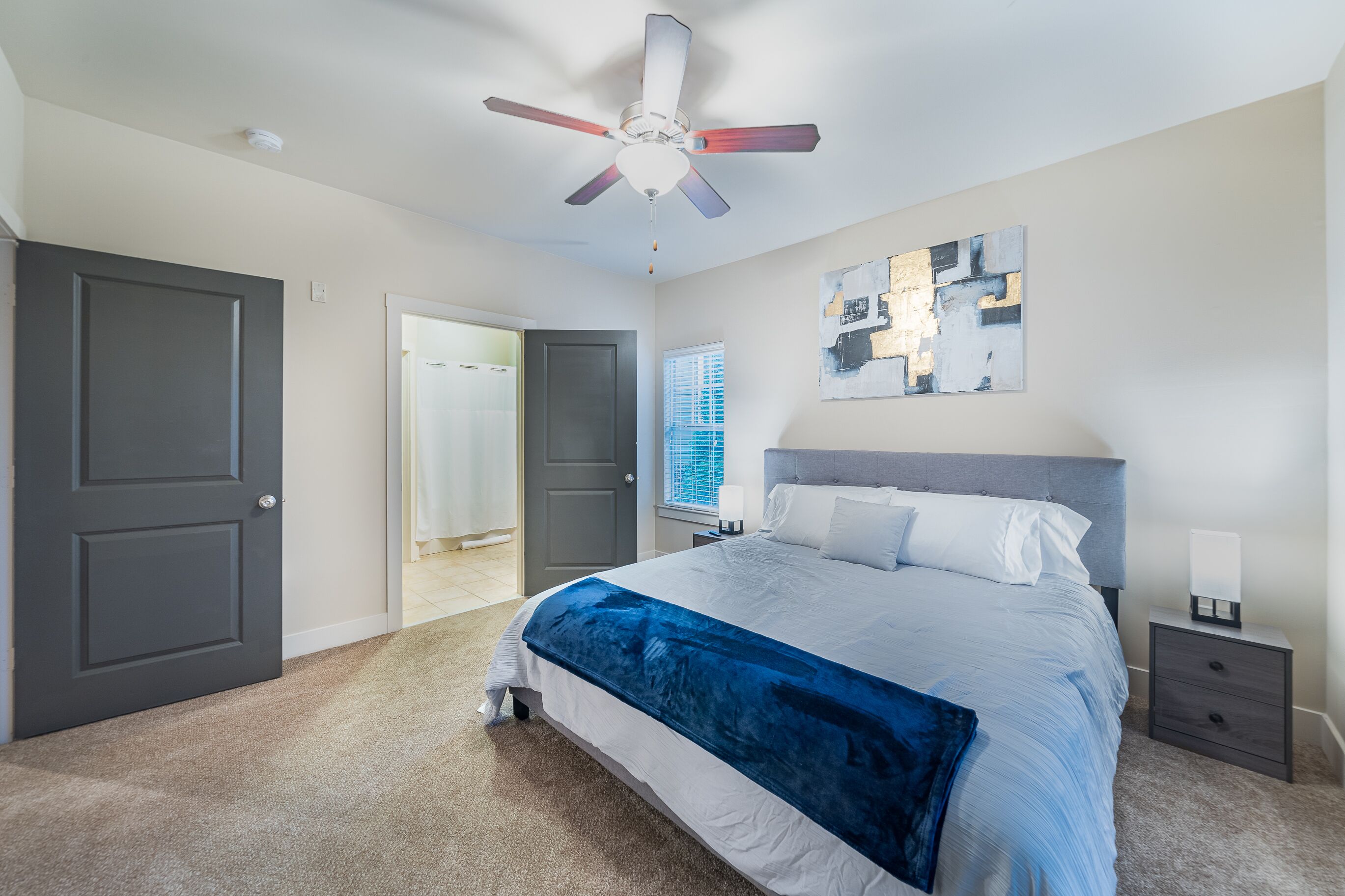 Temp Stay Huntsville with great amenities. Work or play, great place to stay. 