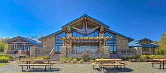 The Sunrise Retreat at Arrowhead Lake - your private lakefront oasis
