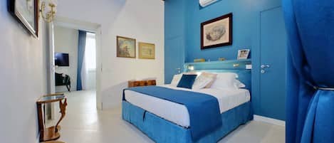 1 habitación, tabla de planchar con plancha, wifi y ropa de cama