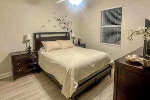 4 dormitorios, tabla de planchar con plancha, wifi y ropa de cama