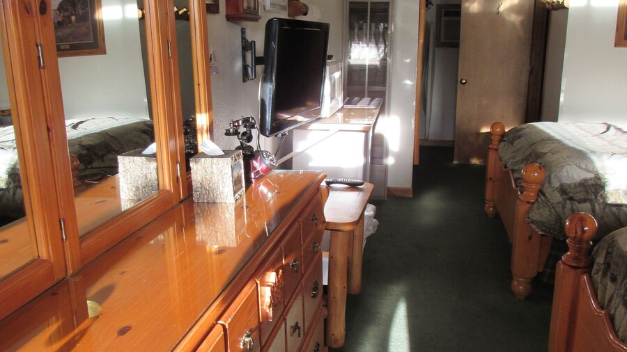 The Woodsman Country Lodge