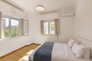 1 bedroom, iron/ironing board - Kerameikou25 small · Excellent value for money in (Athens)