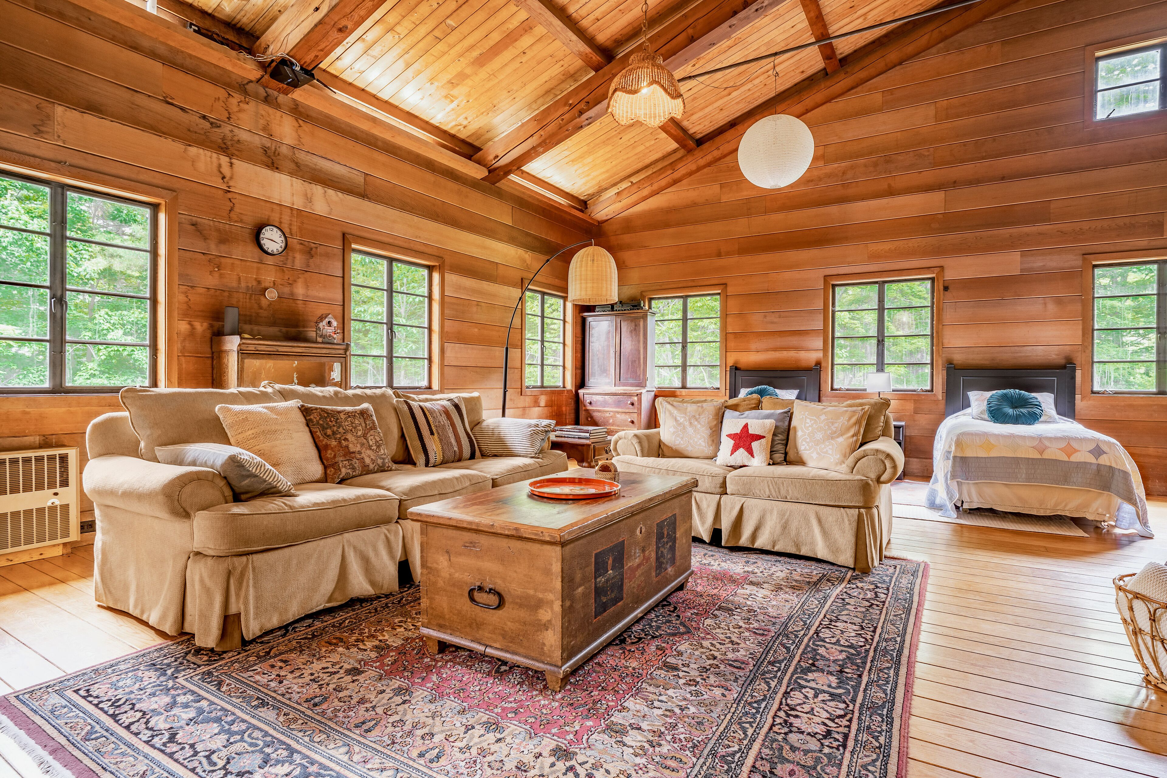 Swiss Chalet Family Retreat w/ lake access