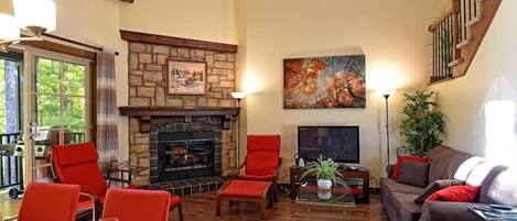 Televisión y chimenea