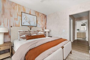 4 bedrooms, desk, iron/ironing board, travel crib