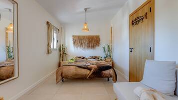 2 quartos, ferros/tábuas de passar roupa, Wi-Fi de cortesia