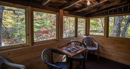 The Bear's Den: Rustic Escape | PemiCabins