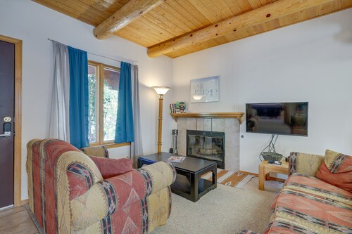 Charming Amalia Retreat w/ Fireplace & Grill!