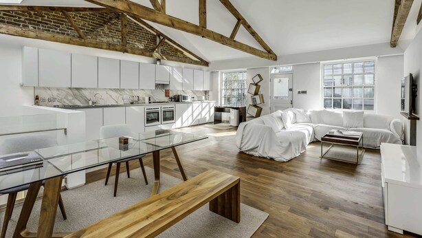Basic House, 1 King Bed with Sofa bed | Interior - Luxury Loft-style Mews House (London)