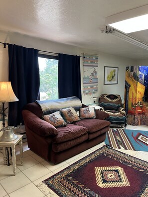 Smart TV, fireplace, books - Sandia Winter Retreat (Sandia Park)