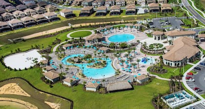 8BR Disney Villa: 2 Theaters, Game Rooms, Pool/Spa