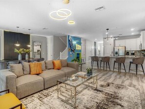 Smart TV, videojuegos, futbolito y tenis de mesa