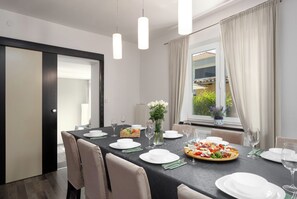 Dining - Holiday home with pool, up to 12 people, 5 bedrooms, quiet location (Perci)