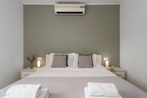 5 bedrooms, in-room safe, iron/ironing board, travel crib - Holiday home with pool, up to 12 people, 5 bedrooms, quiet location (Perci)