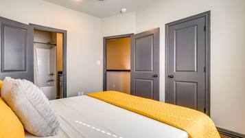 2 bedrooms, internet, bed sheets