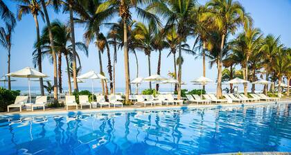 Luxurious resort stay for a group/family with beautiful beach and amazing pools!