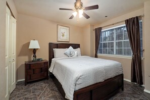 2 Schlafzimmer, Bügeleisen/Bügelbrett, Reisekinderbett, kostenloses WLAN