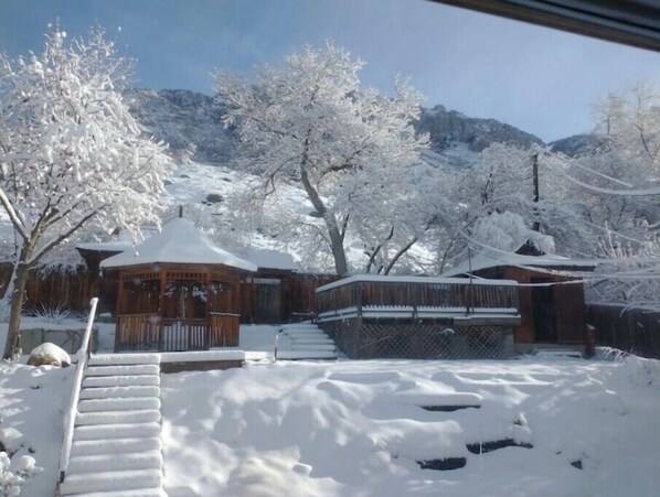 المنشأة من الخارج