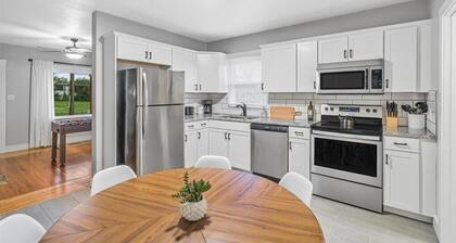 Downtown Hot Tub Bungalow