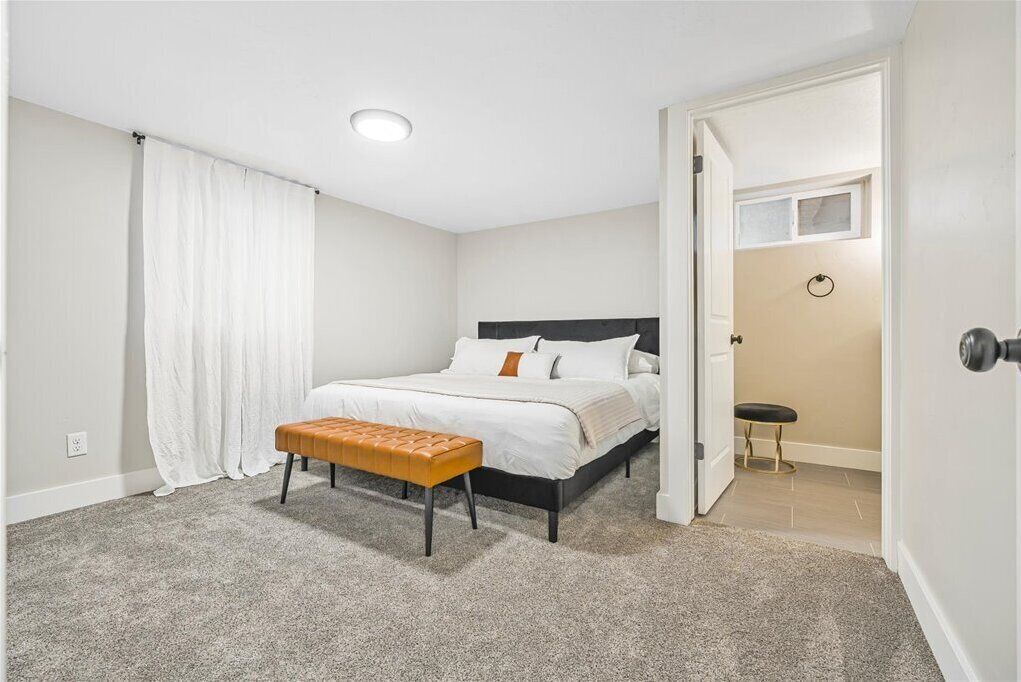 3 bedrooms, iron/ironing board, free WiFi, bed sheets