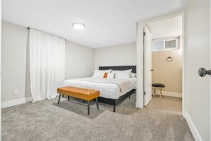 3 عدّة غرف نوم ومكواة/لوح كي وواي فاي مجانًا وملاءات أسرّة