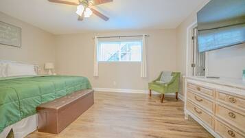 1 bedroom, iron/ironing board, travel cot, free WiFi