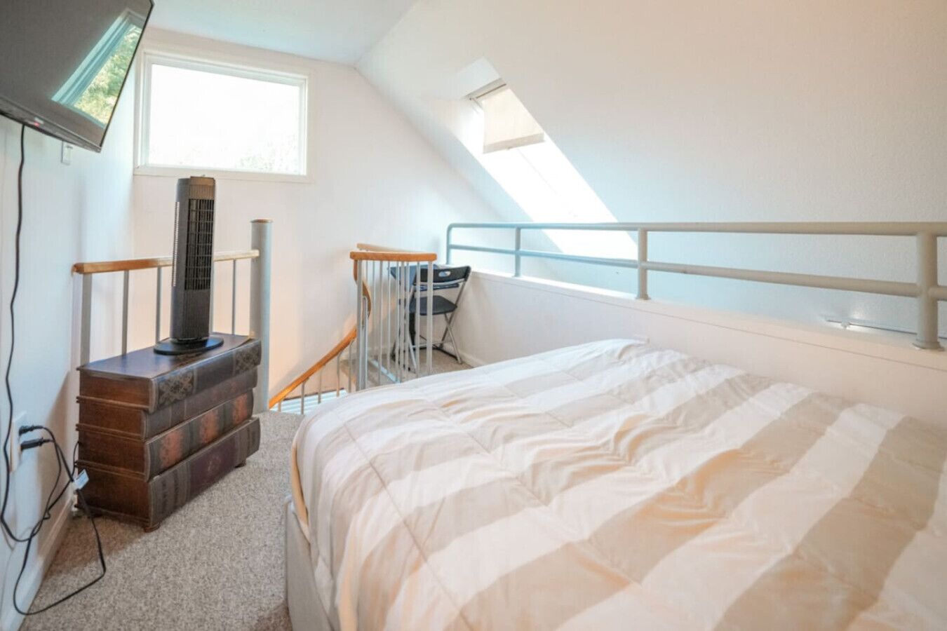 2 bedrooms, iron/ironing board, travel cot, free WiFi