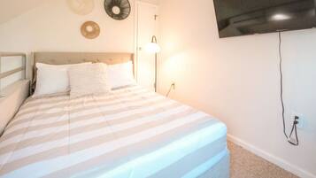 StrykjÀrn/strykbrÀda, resesÀng, gratis wi-fi och sÀngklÀder