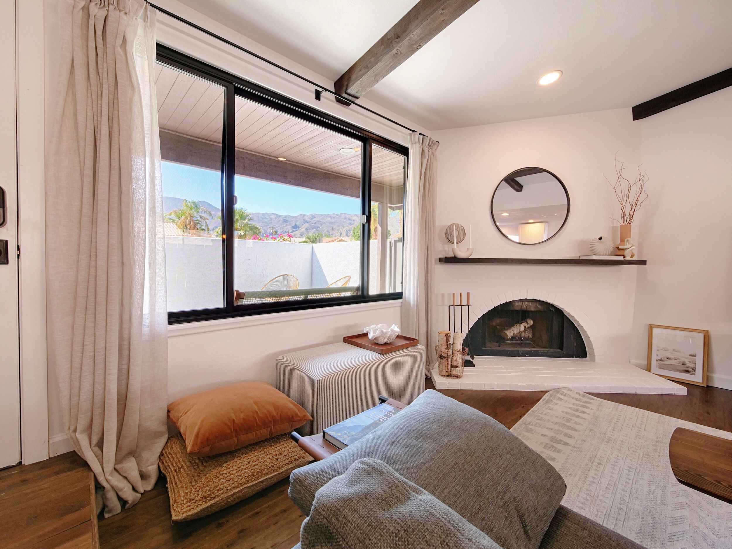 TV, fireplace, computer monitors