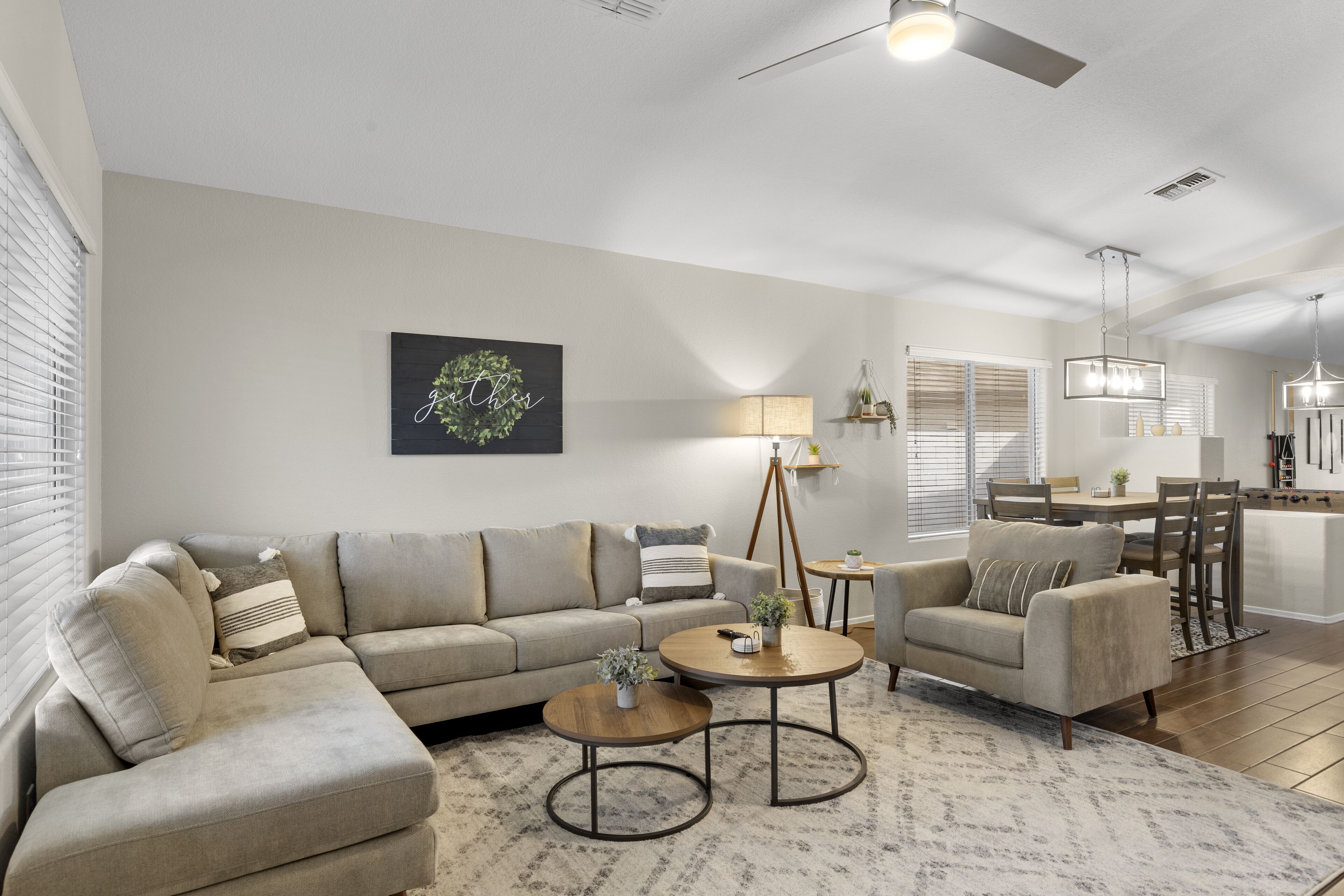 The Sandlot: A Beautifully Remodeled Family Safe Retreat Home Great Neighborhood - Peoria, AZ